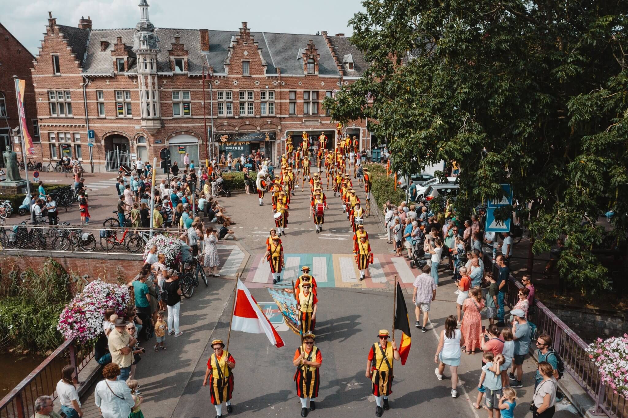 Stoet "Feest in de stad"