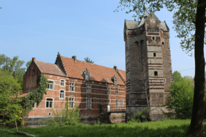Wandelen tussen ridders en brouwers: een zondag vol verwondering bij Donjon Ter Heyden (Rotselaar)